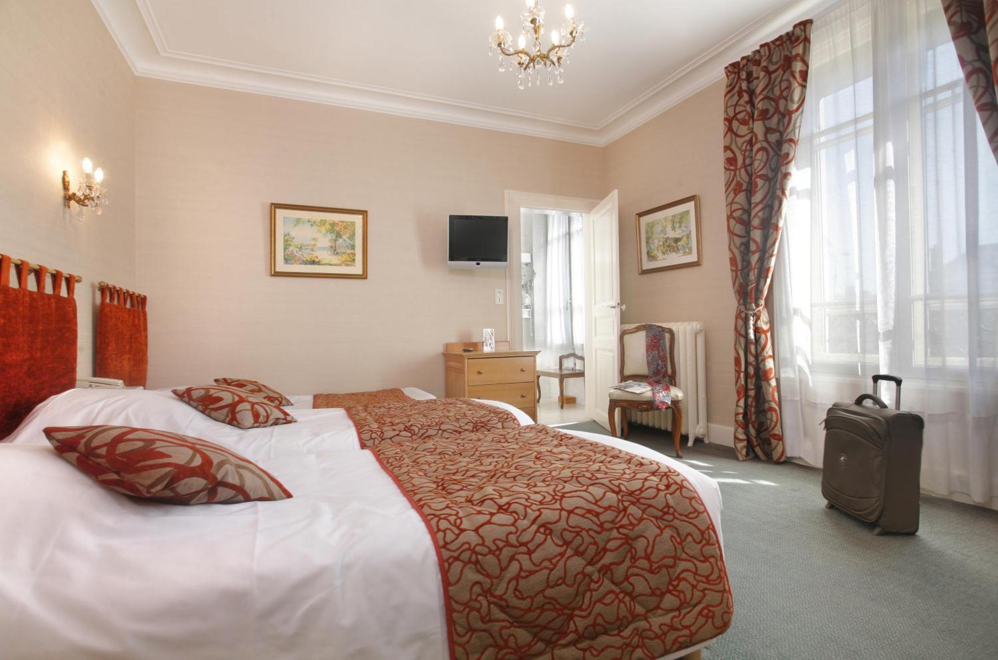 The Originals Boutique, Hotel Normandie, Auxerre Exterior photo